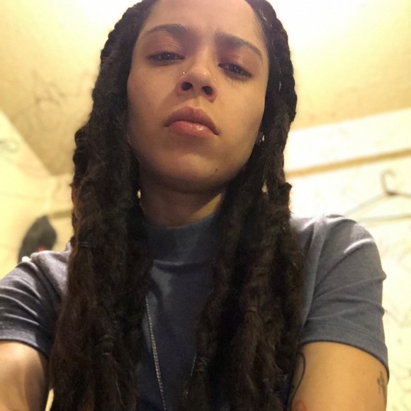 Meet your Posher, Samara - Picture 1 of 1